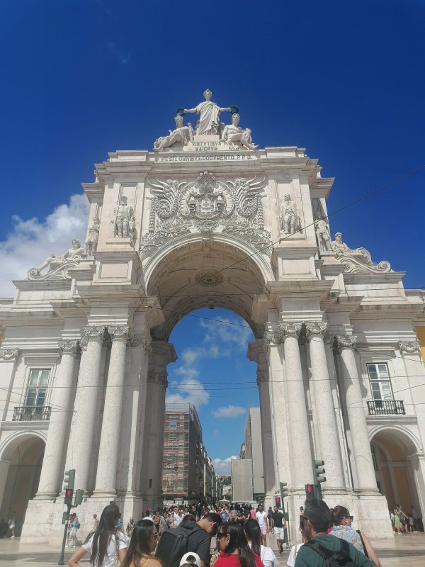 Arco da Rua Augusta ou uma vista de 360° sobre Lisboa – A Mesa da